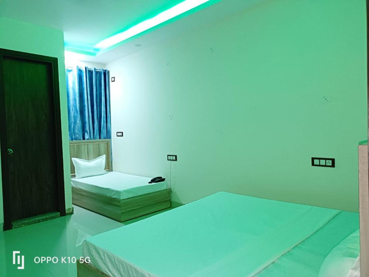 Hotel Qualia Suites At Delhi Airport Nueva Delhi Exterior foto